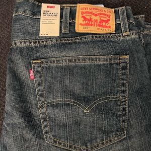 Brand new. Mens Levi’s Jeans 559 relaxed straight